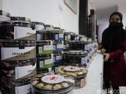 Kue Kering JnC Asal Bojongkoneng Bandung Tembus Pasar Singapura