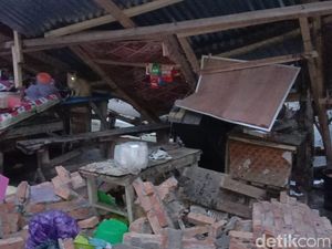 Puluhan Rumah di Binjai Porak Poranda Diterjang Puting Beliung