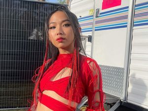 Dimakan Rapper Milli di Panggung Coachella, Mango Sticky Rice Jadi Trending Dimakan Rapper Milli di Panggung Coachella, Mango Sticky Rice Jadi Trending