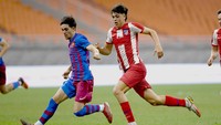 Baulgrana Muda unggul 1-0 atas Atletico Madrid U-18 di partai final IYC 2022. 