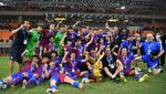 Sorak Sorai Barcelona U-18 Angkat Trofi di JIS Usai Juara IYC 2022