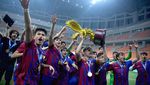 Sorak Sorai Barcelona U-18 Angkat Trofi di JIS Usai Juara IYC 2022