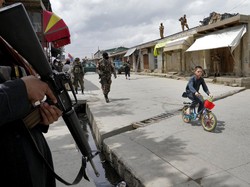 Taliban Hukum Cambuk 27 Warga Afghanistan di Depan Umum!