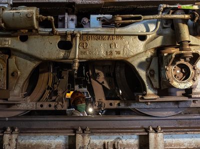 Tengok Perawatan Gerbong Kereta Api Hadapi Arus Mudik Lebaran