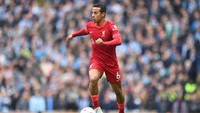 Musim ini, Thiago mulai nyetel dan tangguh mengawal lini tengah Liverpool (Getty Images)