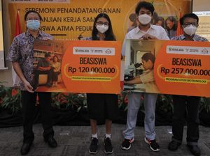 Unika Atma Jaya Beri Beasiswa untuk Mahasiswa Kurang Mampu