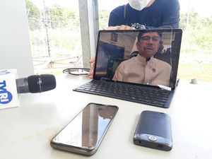 Tes Video Call Pedalaman Papua-Jakarta Pakai Sinyal 4G, Lancar Jaya?