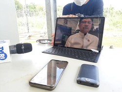 Tes Video Call Pedalaman Papua-Jakarta Pakai Sinyal 4G, Lancar Jaya?