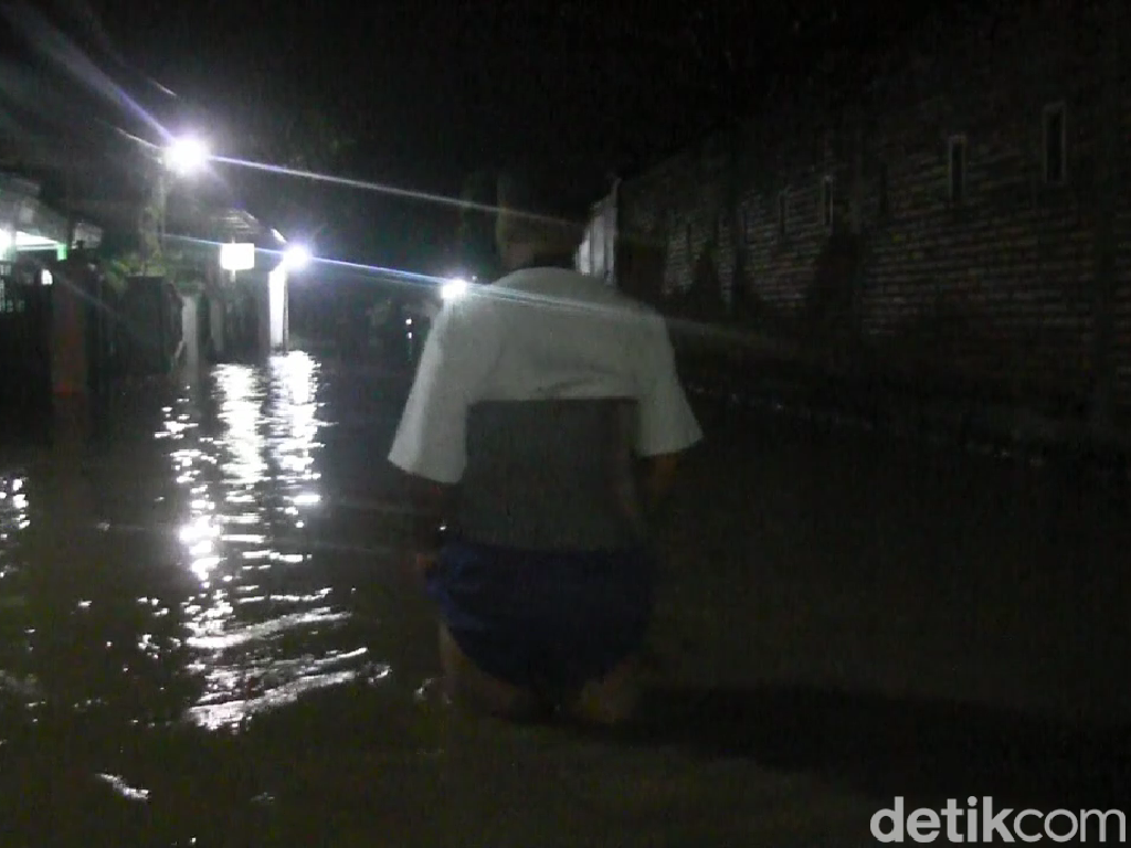 Ratusan Rumah di Lumajang Terendam Banjir Luapan Sungai