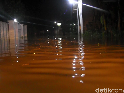 Ratusan Rumah di Lumajang Terendam Banjir Luapan Sungai