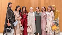8 Gaya Nagita - Wulan Guritno Saat Bukber Geng Artis, Dipuji Bak Bidadari