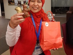 Dosen UNAIR Jadi Orang Indonesia Pertama yang Raih Golden Squirrel Tail di Belanda