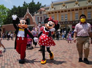 Waktunya Jalan Lagi, Disneyland Hong Kong Sudah Dibuka Loh