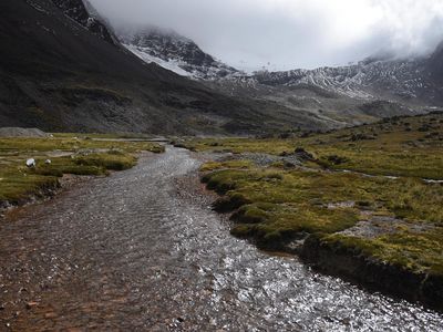 Kontroversi Wisata Bolivia di Tengah Gletser yang Sekarat