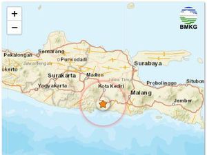Tiga Gempa Guncang Jawa Timur Hari Ini Tiga Gempa Guncang Jawa Timur Hari Ini
