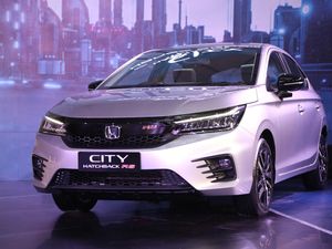 Daftar Kecanggihan Honda City Hatchback RS Sensing, Harganya Naik Rp 19 Juta Daftar Kecanggihan Honda City Hatchback RS Sensing, Harganya Naik Rp 19 Juta