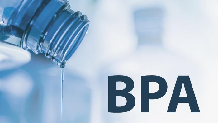 Ilustrasi kandungan BPA dalam botol minum plastik.