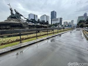 Lalin di Patung Kuda Masih Normal Jelang Demo 21 April