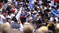 Gelar Piala Dunia 1986 itu hingga kini adalah gelar Piala Dunia terakhir yang bisa dimenangi Argentina. (Photo by David Cannon/Allsport/Getty Images/Hulton Archive)