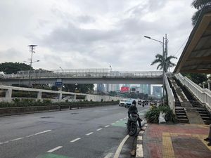 Polisi Bakal Tutup Lalin ke DPR Imbas Demo, TransJ Dialihkan ke Tol Dalkot