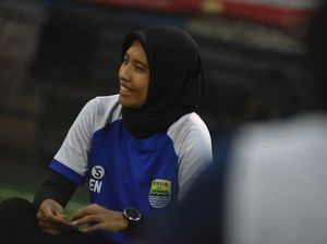Een Sumarni, Kartini Lapangan Hijau yang Bawa Persib Juara Liga Een Sumarni, Kartini Lapangan Hijau yang Bawa Persib Juara Liga