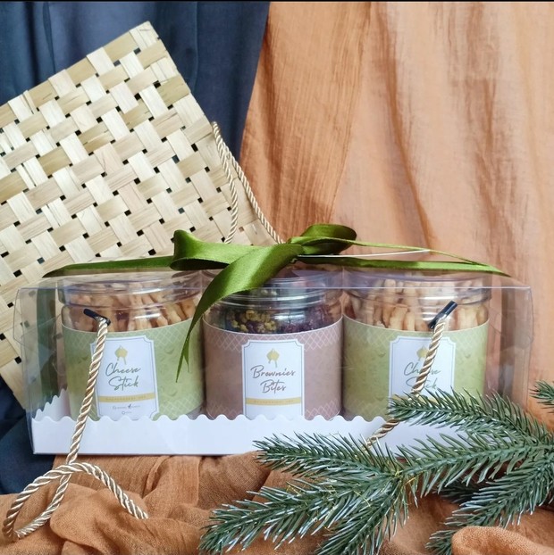 Kue kering hampers / foto : instagram.com/homemadeby_una