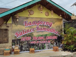 Suasana Ngabuburit di Kampoeng Kuliner Ramadan Talang Lindung