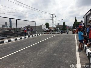 Diuji Coba Sejam, Overpass Jalan DI Panjaitan Solo Resmi Dibuka Diuji Coba Sejam, Overpass Jalan DI Panjaitan Solo Resmi Dibuka