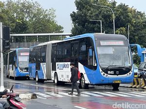 26 Bus TransJ Gratis Siap Antar-Jemput Warga untuk Salat Id di JIS