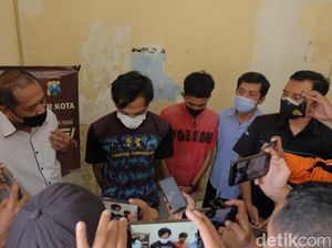 Dua Pemuda Blitar Diamankan Polisi Gegara Sebar Hoaks Klitih Dua Pemuda Blitar Diamankan Polisi Gegara Sebar Hoaks Klitih