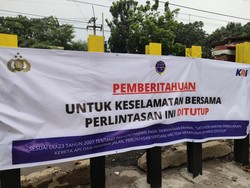 Ditutup Permanen, Begini Penampakan TKP Mobil Tertabrak KRL di Depok
