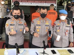 Perwira Polisi di Padang Ditangkap Saat Pesta Sabu