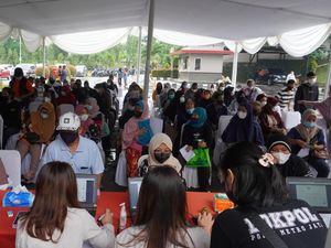 1 Dekade Jayatama, Gelar Vaksinasi-Beri Bingkisan untuk Masyarakat