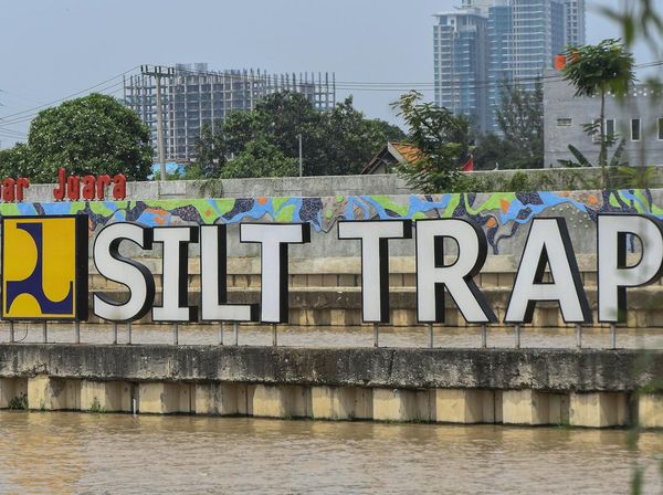 Dulu Cuma Dilirik Sambil Lewat, Kini Kalimalang Buat Ngabuburit