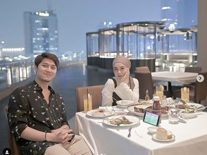 Rizky Billar dan Lesty Kejora Romantis Saat Makan Bareng, Ini Momennya Rizky Billar dan Lesty Kejora Romantis Saat Makan Bareng, Ini Momennya