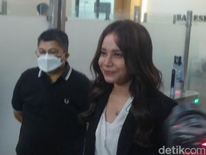 Selesai Diperiksa, Rossa Sebut Duit Nyanyi di Acara DNA Pro Akan Disita Polisi Selesai Diperiksa, Rossa Sebut Duit Nyanyi di Acara DNA Pro Akan Disita Polisi