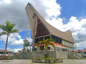 Ciri Khas 18 Suku di Indonesia, Aneka Tradisi Kalimantan hingga Papua (2) Ciri Khas 18 Suku di Indonesia, Aneka Tradisi Kalimantan hingga Papua (2)