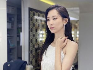 8 Potret Cantik Shin Hyun Bin, Pacar Song Joong Ki di Drakor Terbaru 8 Potret Cantik Shin Hyun Bin, Pacar Song Joong Ki di Drakor Terbaru