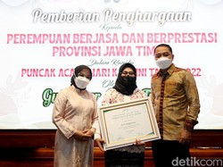 Hari Kartini, Surabaya Raih Penghargaan dari Iriana Jokowi