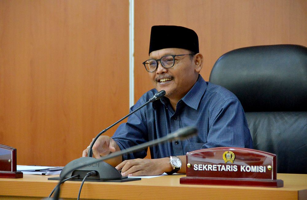 Sekretaris Komisi D DPRD DKI darri fraksi Gerindra Syarif