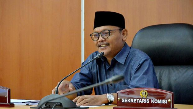 Sekretaris Komisi D DPRD DKI darri fraksi Gerindra Syarif