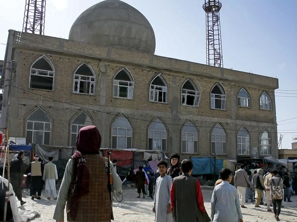 Taliban Tangkap Anggota ISIS Dalang Serangan Bom Masjid Syiah Taliban Tangkap Anggota ISIS Dalang Serangan Bom Masjid Syiah