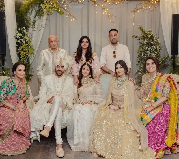 Alia Bhatt dan Ranbir Kapoor sekeluarga