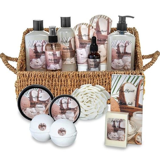 bodycare set/pinterest.com/Mariam Elkhouli set bodycare siap untuk hamper kali ini nih