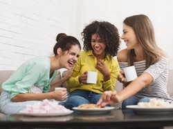 6 Cara agar Disukai Banyak Orang Menurut Sains, Simak Ya!