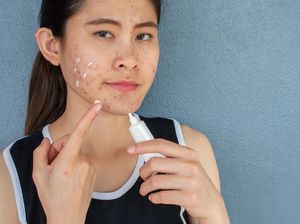 10 Cara Menghilangkan Bruntusan Wajah Paling Ampuh