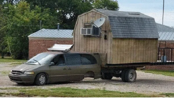 Kumpulan Foto Modifikasi Mobil yang Nggak Biasa, Unik atau Aneh?