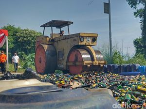 Ribuan Botol Miras dan Knalpot Bising Dilindas Mobil Stum di Soreang