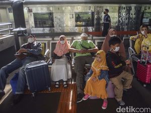 Syarat Mudik Naik Kereta buat yang Sudah Vaksin Hingga Anak Kecil, Lengkap! Syarat Mudik Naik Kereta buat yang Sudah Vaksin Hingga Anak Kecil, Lengkap!