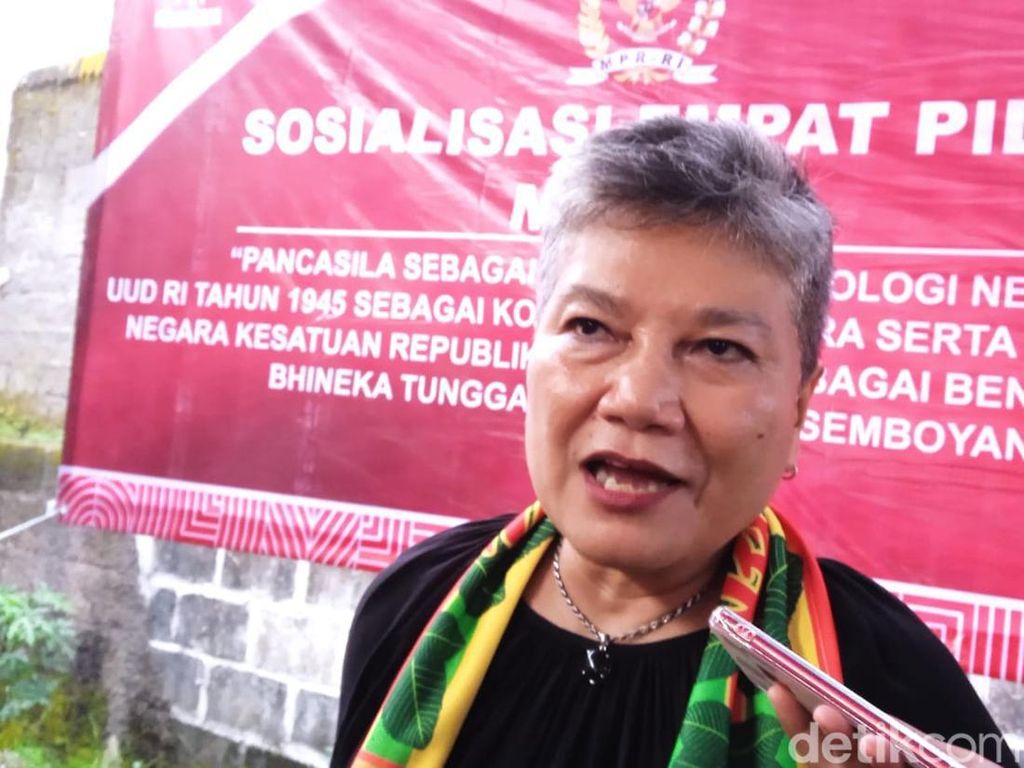 Cerita Ribka Tjiptaning, Pengamen yang Jadi Anggota DPR RI Cerita Ribka Tjiptaning, Pengamen yang Jadi Anggota DPR RI